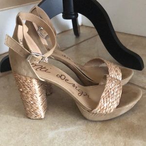 Sz 10 Nude Chunky Platform Heels